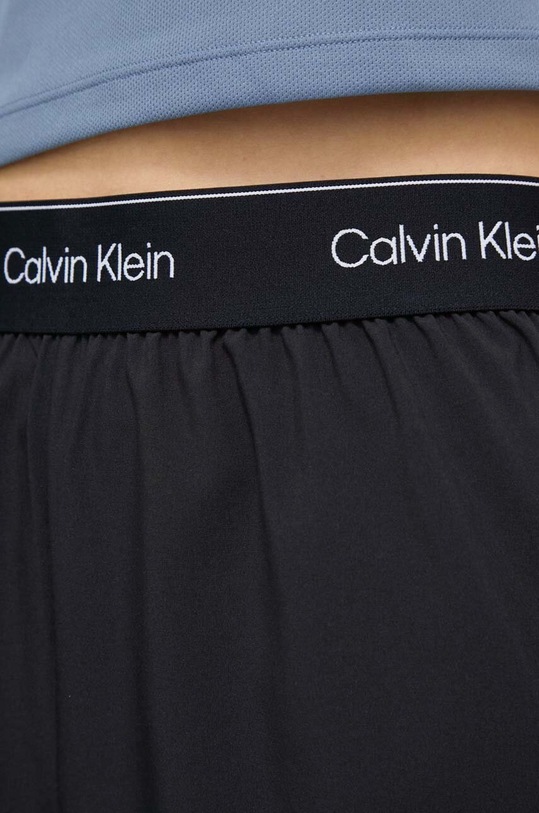 Tréninkové šortky Calvin Klein Performance černá 00GWS4S819
