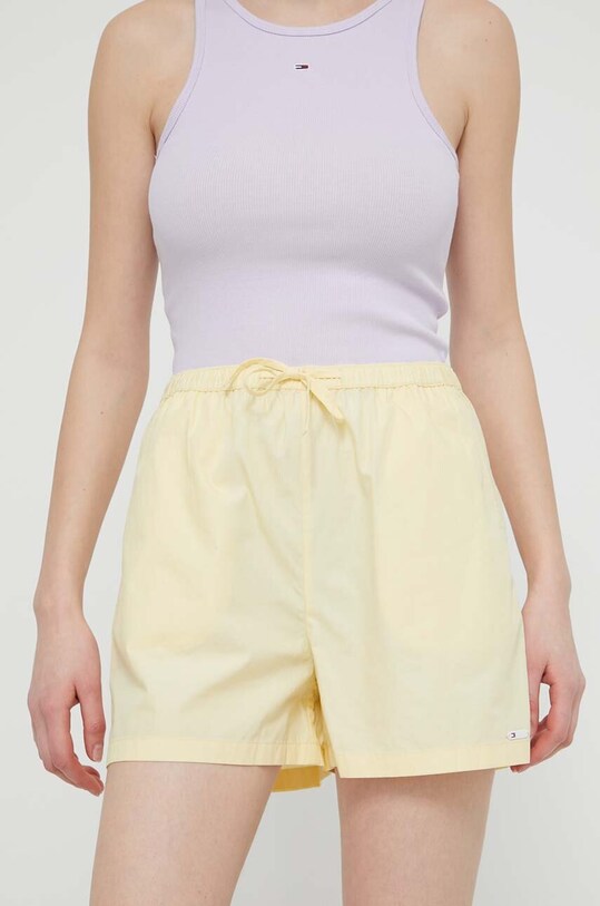 Tommy Jeans pantaloni scurți din bumbac bumbac galben DW0DW17778