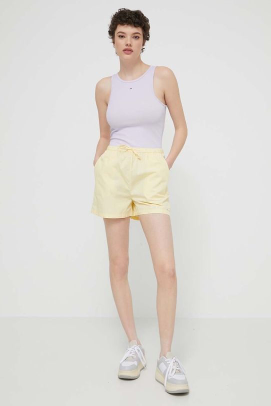 Pamučne kratke hlače Tommy Jeans DW0DW17778 zlatna SS24
