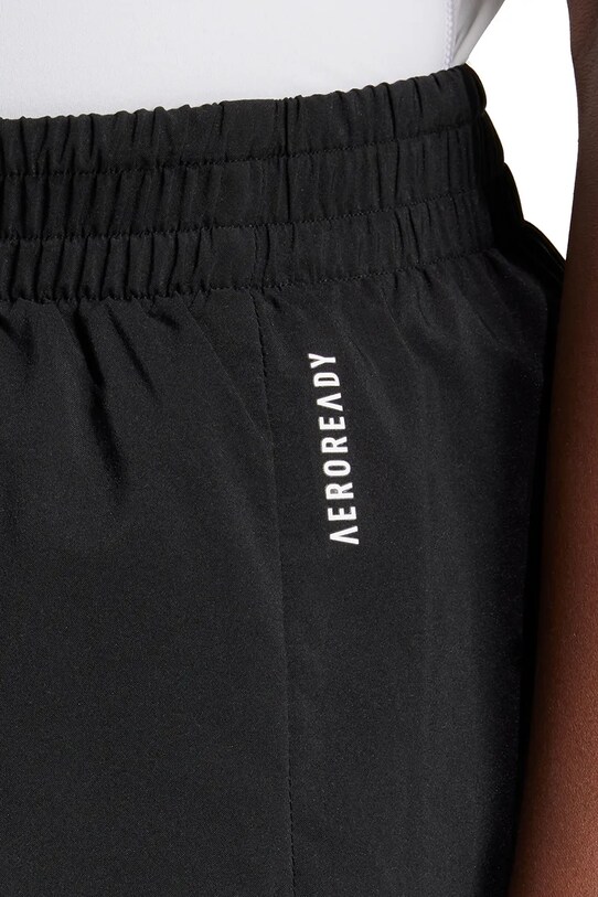 Детские шорты adidas IN8675