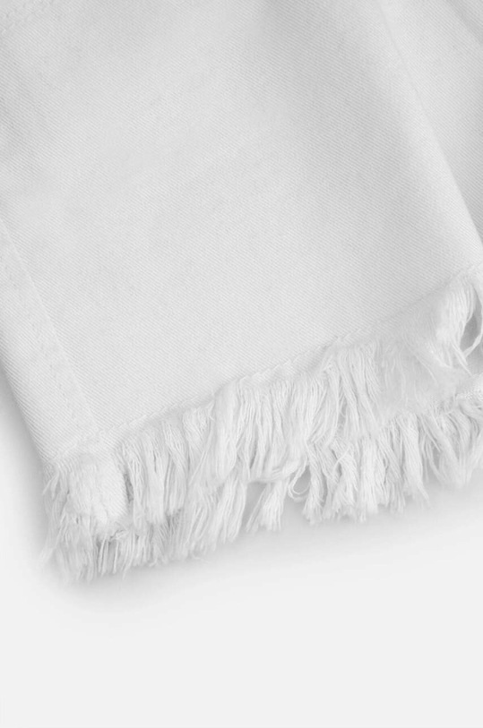 Παιδικό σορτς τζιν Coccodrillo WC4123201JCG λευκό