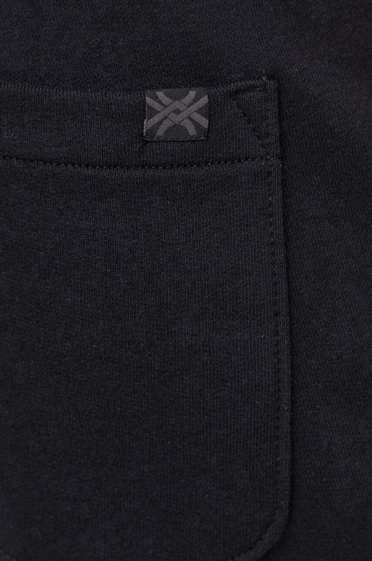 United Colors of Benetton szorty bawełniane czarny 3J68U900C
