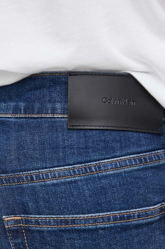 Calvin Klein szorty jeansowe granatowy K10K112940