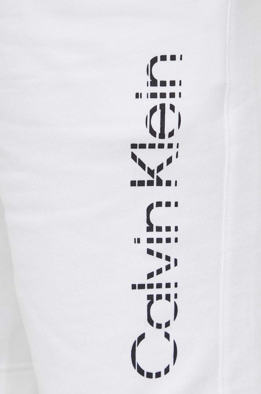 Bavlněné šortky Calvin Klein bílá K10K112967