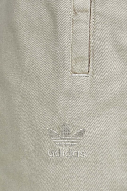 Бавовняні шорти adidas Originals бежевий IS1733