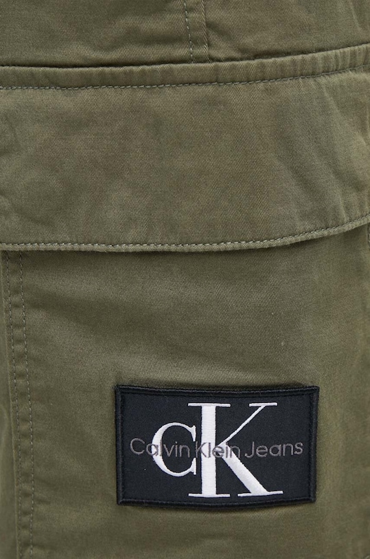 Kraťasy Calvin Klein Jeans zelená J30J325140