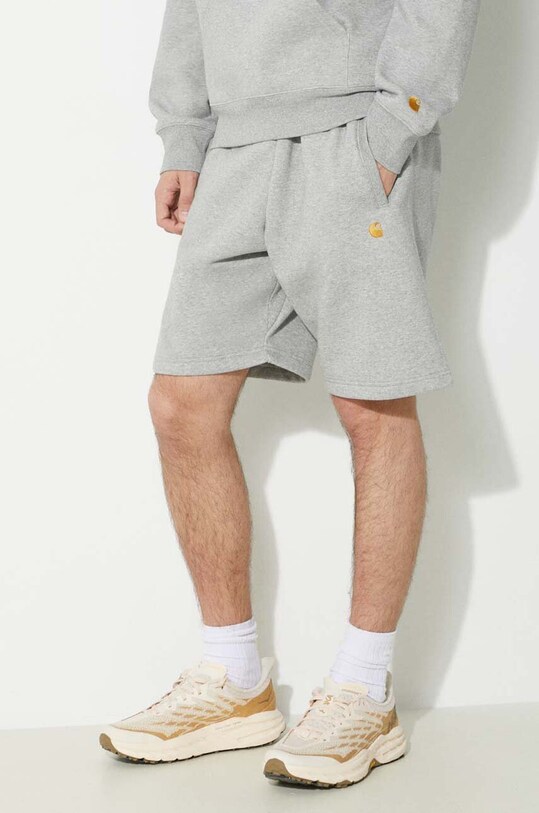 Σορτς Carhartt WIP Chase Sweat Short γκρί I033669.00MXX