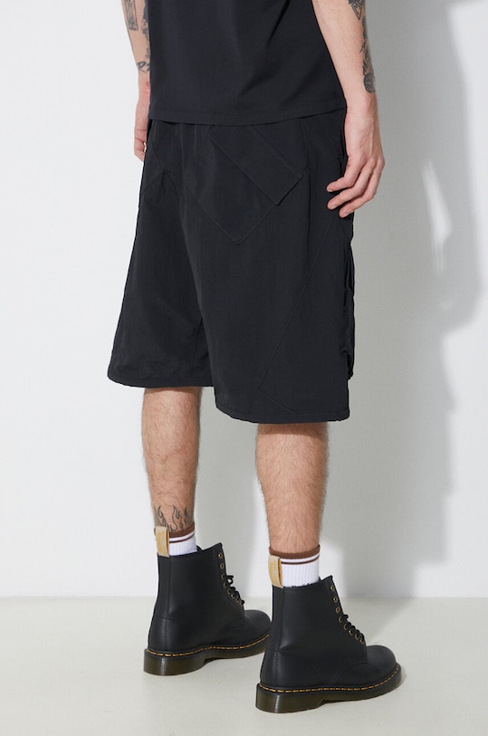 Oblečenie Šortky Marcelo Burlon Cross Nylon Cargo Shorts CMCS001S24FAB0011001 čierna