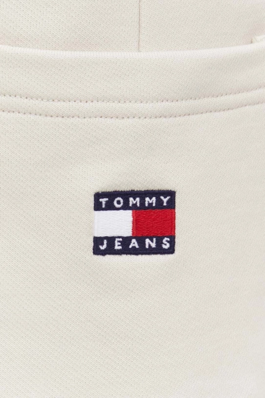 Бавовняні шорти Tommy Jeans бежевий DM0DM18479