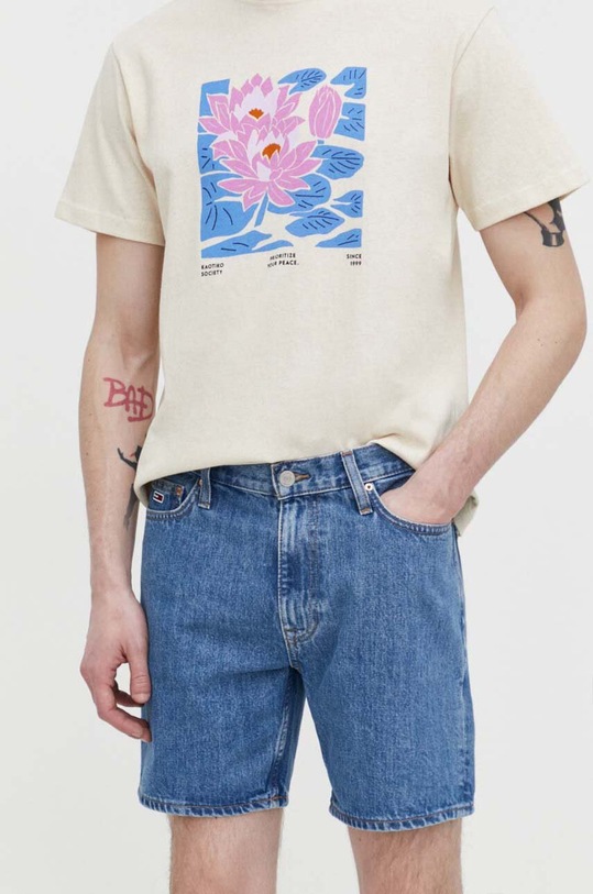 Jeans kratke hlače Tommy Jeans Prijazno od planeta modra DM0DM18800