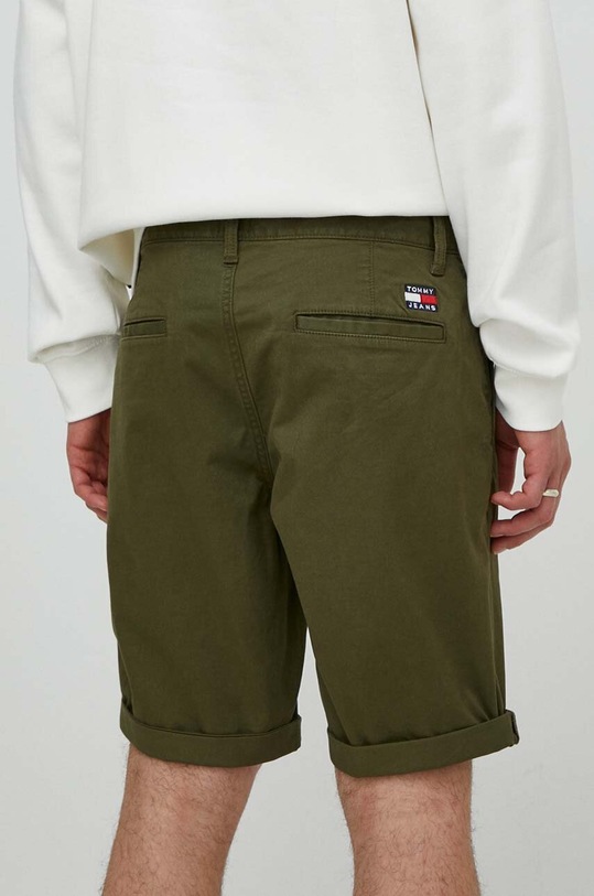 Odzież Tommy Jeans szorty DM0DM18812 zielony