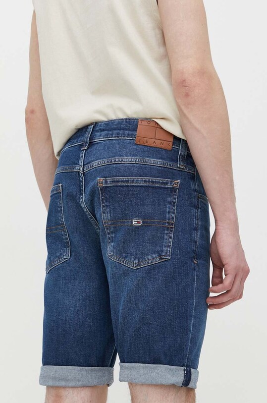 Traper kratke hlače Tommy Jeans DM0DM18791 mornarsko plava SS24