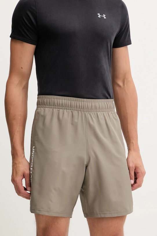 Under Armour pantaloni scurți de antrenament Tech panza maro 1383356