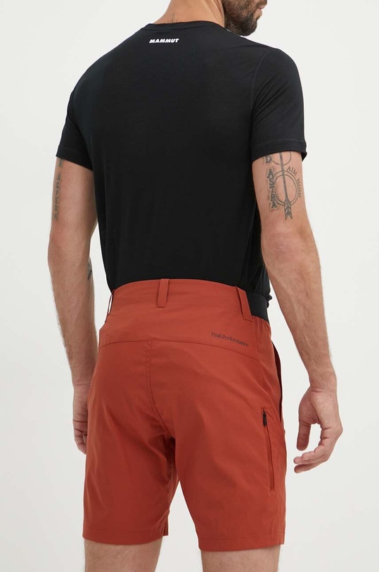 Îmbrăcăminte Peak Performance pantaloni scurți outdoor Commuter G79987 maro