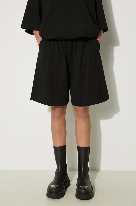 Ρούχα Βαμβακερό σορτσάκι VETEMENTS Jersey Shorts UE64SS700B μαύρο