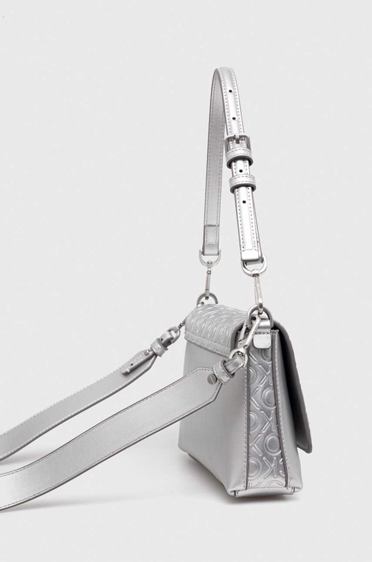 Calvin Klein torebka K60K611356 srebrny SS24