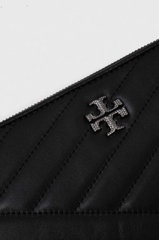 Tory Burch kopertówka skórzana Kira Chevron Pave Logo Pouch czarny 153103.001
