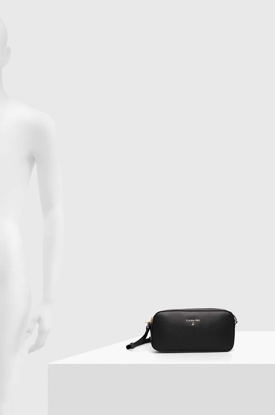 Kožená kabelka Patrizia Pepe 8B0136.L061