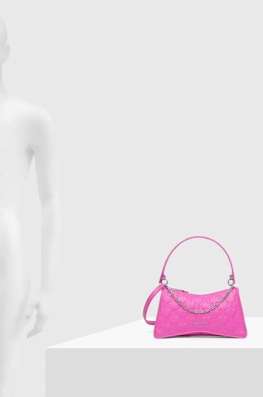 Karl Lagerfeld poseta 240W3193