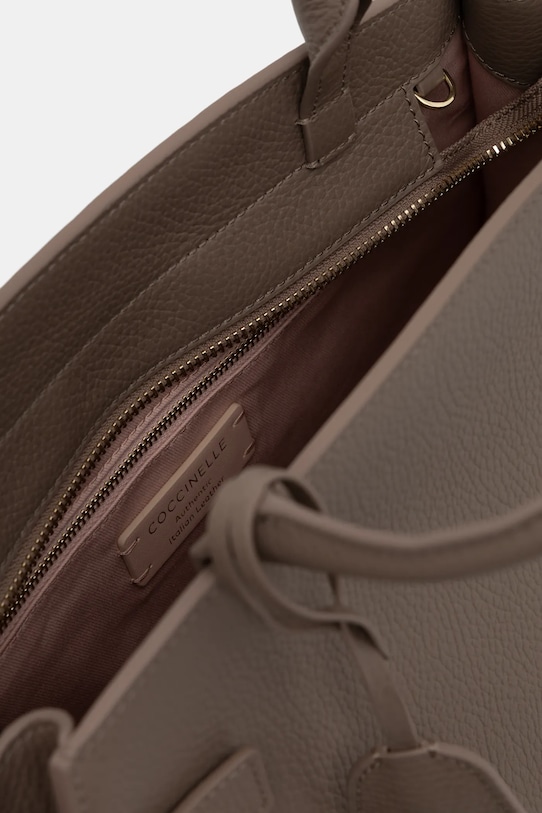 Kožená kabelka Coccinelle E1.QLA.18.01.01 béžová