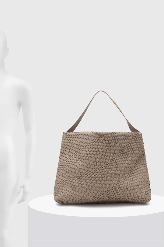 Sisley poseta 69YGWY046