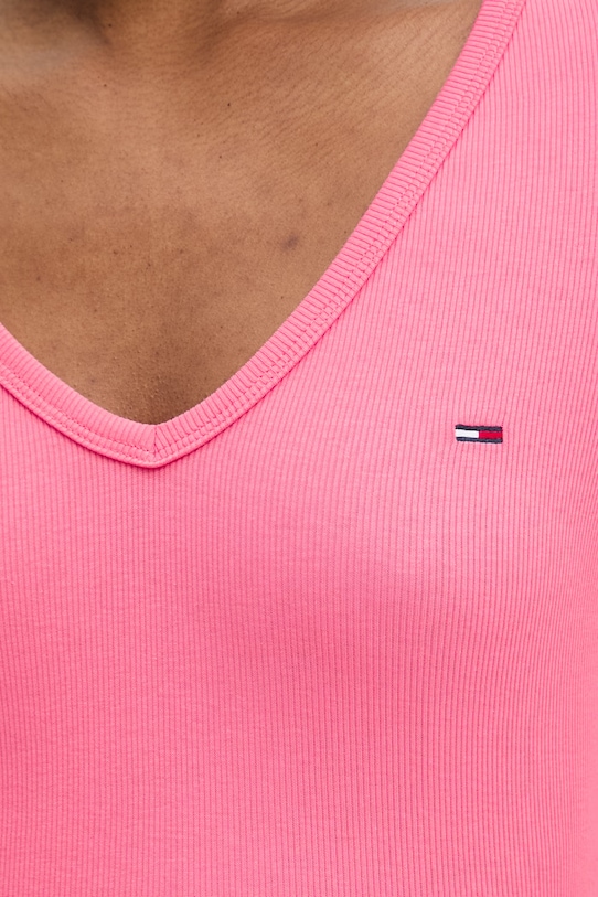 Tommy Jeans t-shirt da donna in cotone con elastan DW0DW17385 rosa
