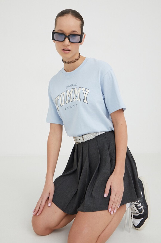 Tommy Jeans pamut póló DW0DW17375 kék SS24