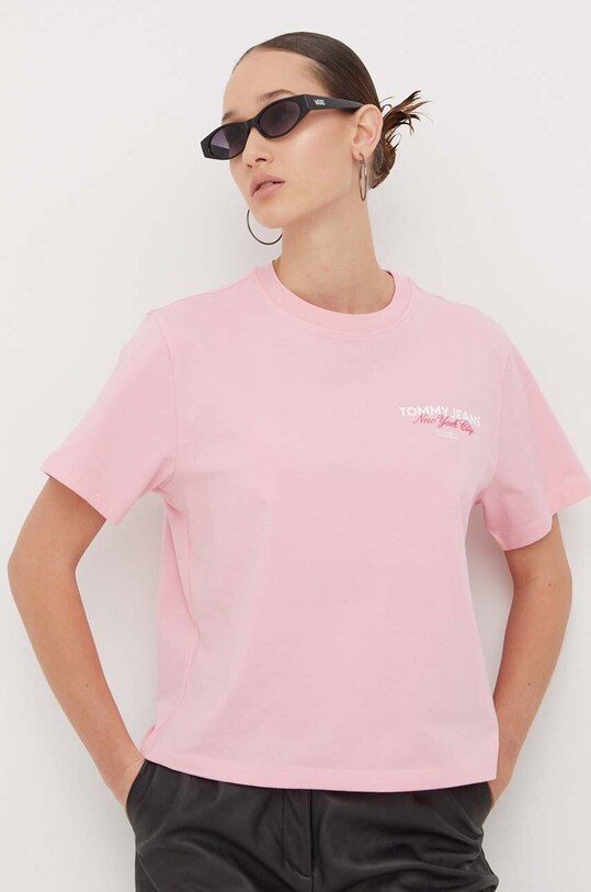 Tommy Jeans t-shirt bawełniany aplikacja różowy DW0DW17376