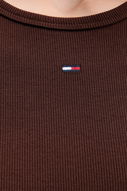 Μπλουζάκι Tommy Jeans DW0DW17383 καφέ