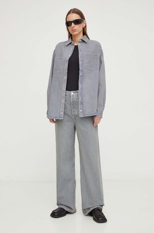 Top Levi's A7326 čierna SS25