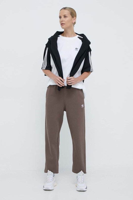 Βαμβακερό μπλουζάκι adidas Originals IS4104 λευκό SS24