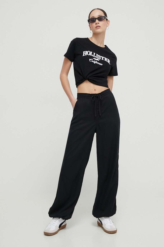 Βαμβακερό μπλουζάκι Hollister Co. KI357.3210.900 μαύρο SS24