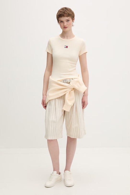 Tommy Jeans t-shirt damski bawełniany z elastanem DW0DW17881 beżowy SS26