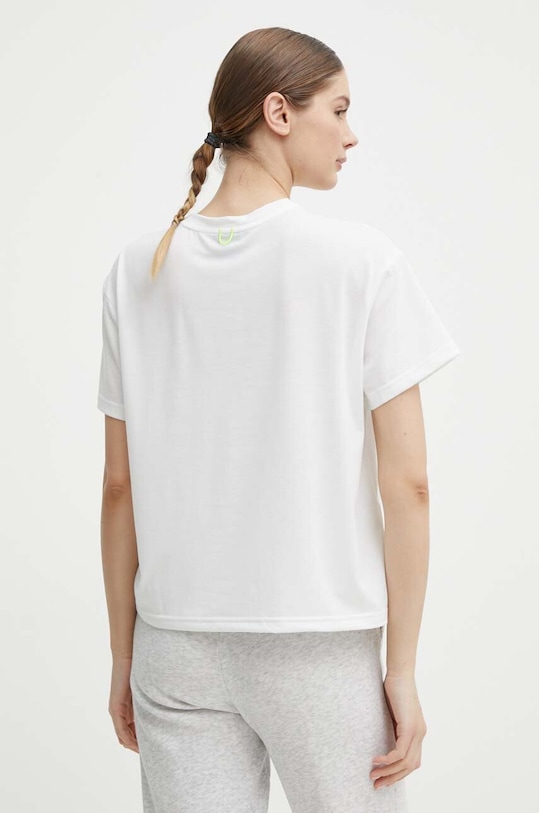 Одежда Футболка Helly Hansen 34349 белый