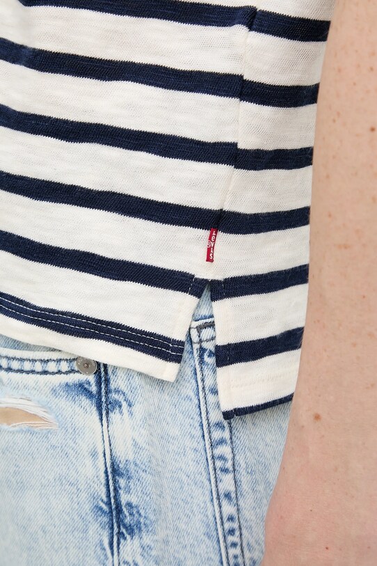 Памучна тениска Levi's A7247 бял
