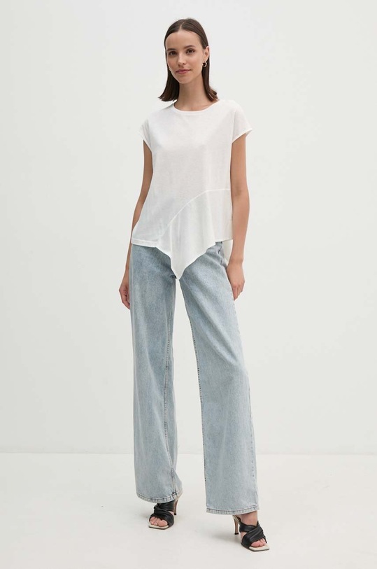 Tričko s příměsí lnu Sisley 36QKL106G bílá SS24