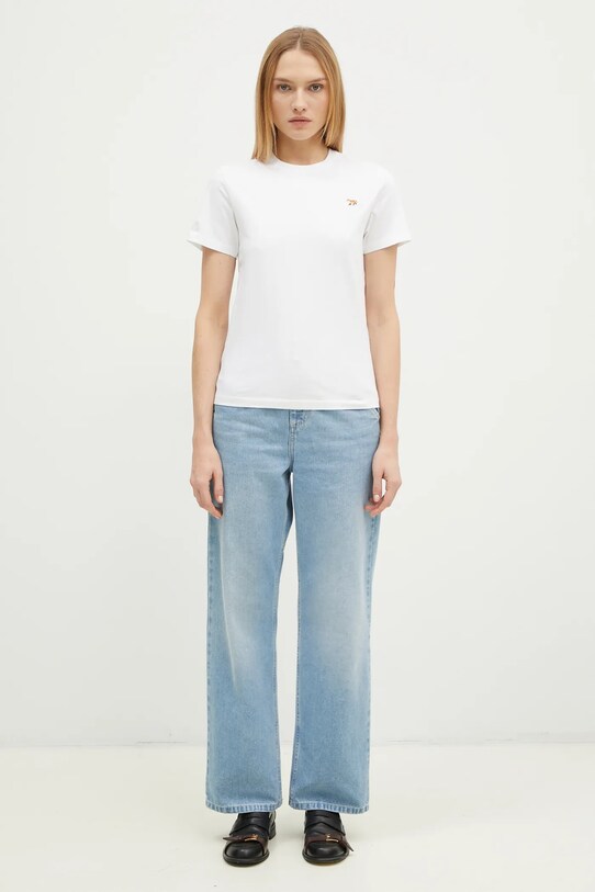 Хлопковая футболка Maison Kitsuné Baby Fox Patch Regular Tee Shirt MW00110KJ0008 белый