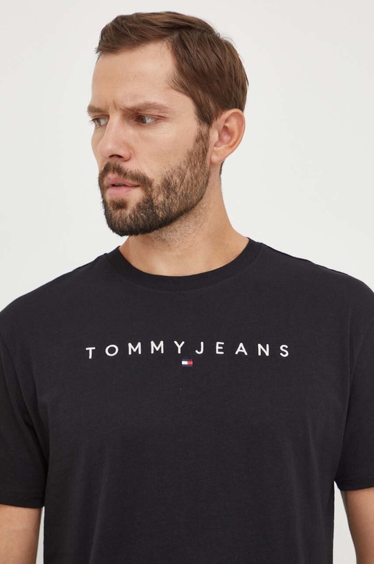 Bavlnené tričko Tommy Jeans DM0DM17993 čierna SS24