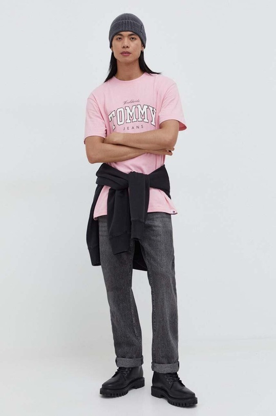 Tommy Jeans t-shirt bawełniany DM0DM18287 różowy SS24