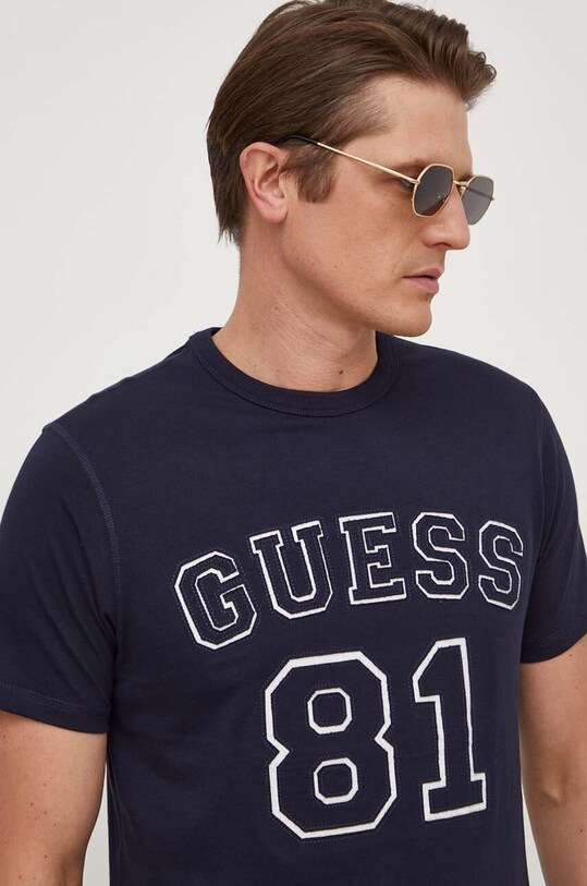 Βαμβακερό μπλουζάκι Guess σκούρο μπλε M4RI22.K8FQ4