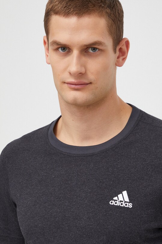 Дрехи Памучна тениска adidas IN7123 сив