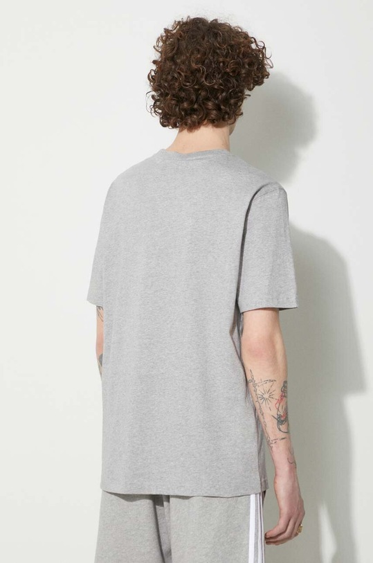 Oblečení Bavlněné tričko adidas Originals Essential Tee IR9692 šedá