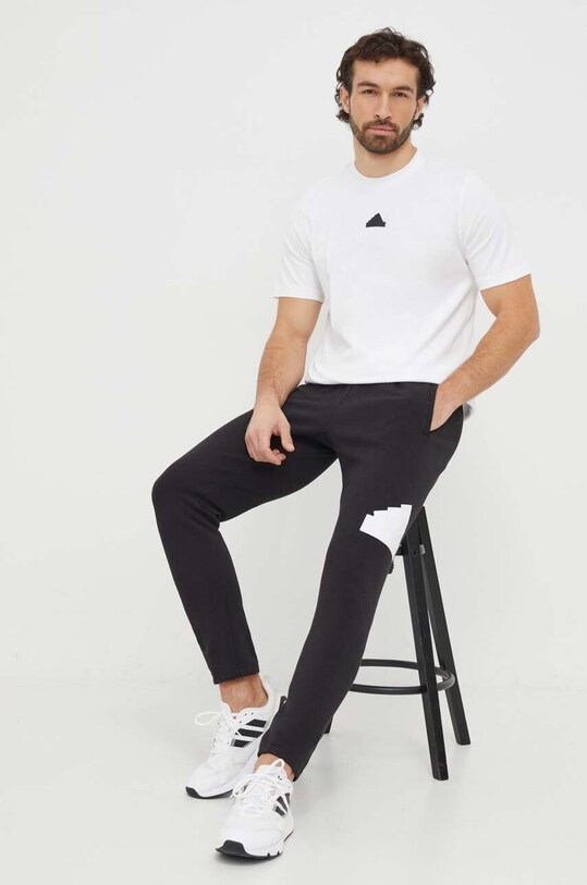 Памучна тениска adidas IS2854 бял SS24