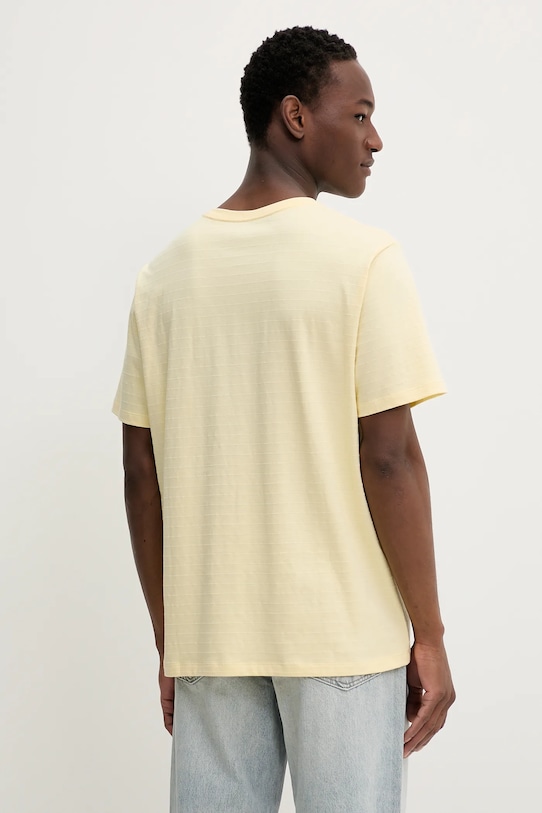 Oblečení Bavlněné tričko Levi's 56605 žlutá