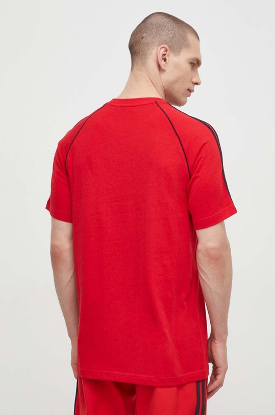 Одежда Хлопковая футболка adidas Originals IR9449 красный