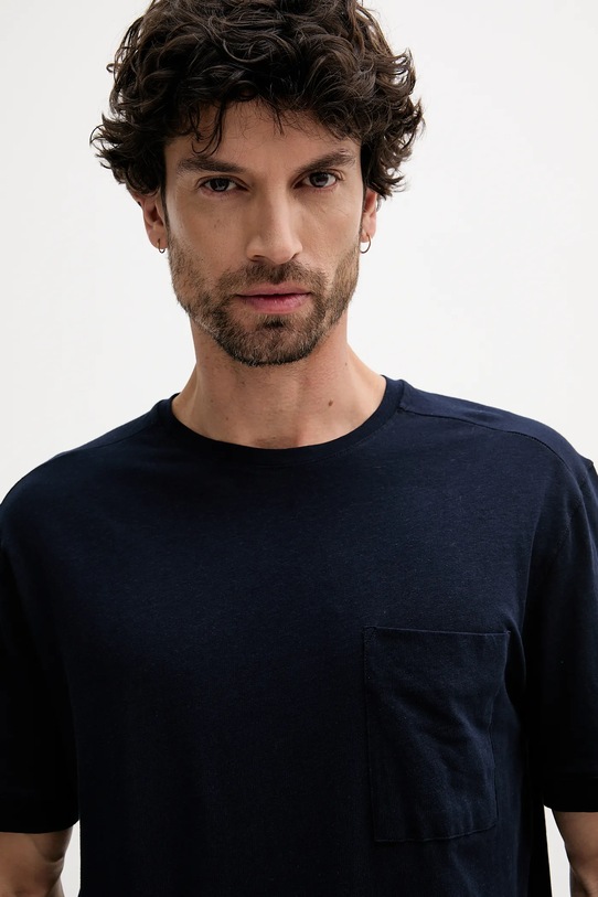 Kratka majica s primesjo lanu United Colors of Benetton mornarsko modra 33CMU101R