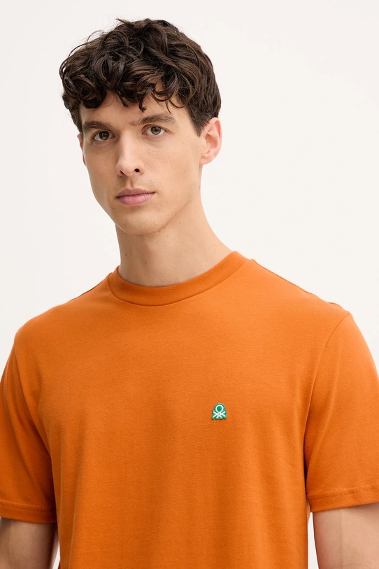 Памучна тениска United Colors of Benetton оранжев 3MI5J1AF7