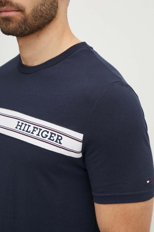 Bavlnené tričko Tommy Hilfiger tmavomodrá UM0UM03196