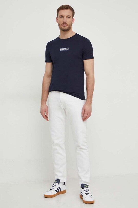 Бавовняна футболка Tommy Hilfiger MW0MW34387 темно-синій SS24
