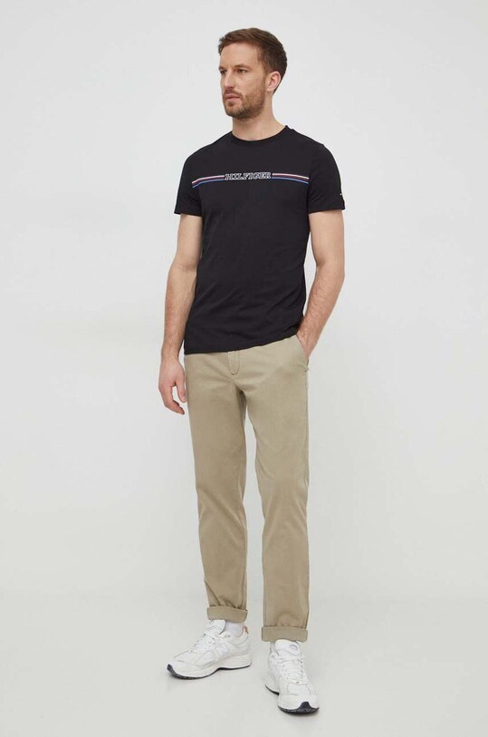 Bavlnené tričko Tommy Hilfiger MW0MW34428 čierna SS24